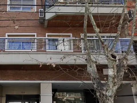 Venta de Departamento 5 AMBIENTES en Flores