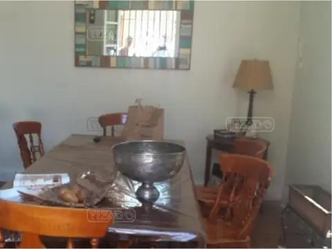 Casa 5 ambientes con 2 baños