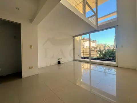 IMPECABLE 3 AMB C/ BALCON Y COCHERA C/FRENTE LUMINOSO
