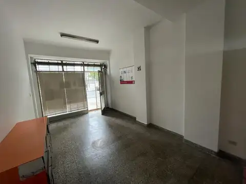 Local en Alquiler en Villa del Parque, $ 750.000