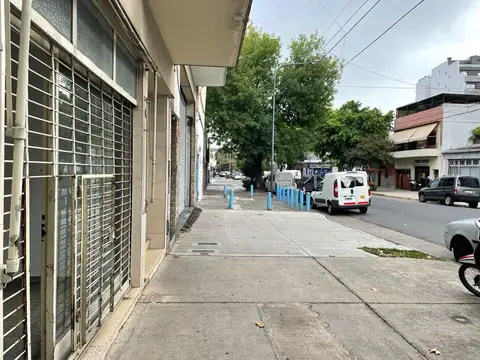 Local en Alquiler en Villa del Parque, $ 750.000