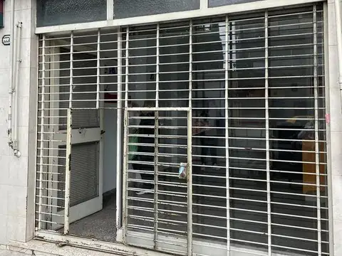 Local en zona comercial