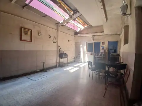 Depto Tipo Casa en Venta en Pompeya, USD 80.000