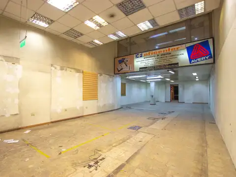 Importante local comercial en excelente zona