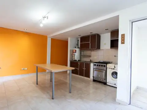 Casa 2 ambientes con 1 baño