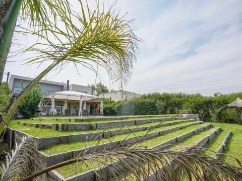 Casa en Venta, a la Laguna en San Benito - Villanueva