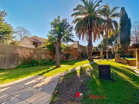 Casa 3 Ambientes con Parque, Pileta y Garage Cubierto en Chilavert
