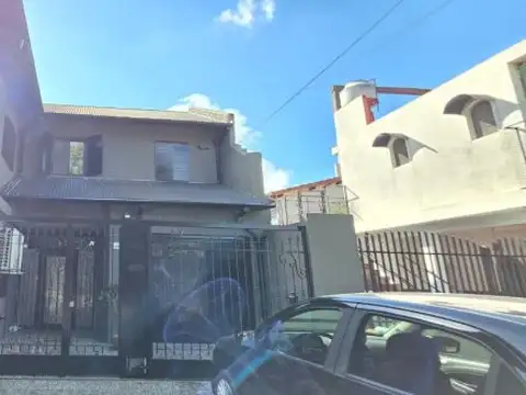 CASA 4 AMBIENTES EN ITUZAINGÓ SUR