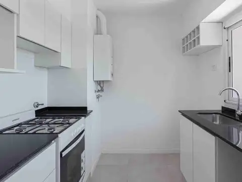 EN VENTA DUPLEX DOS DORMITORIOS FRENTE AL PARQUE