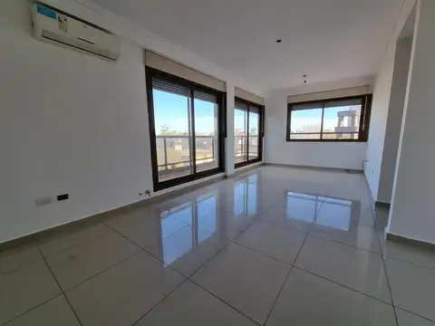 Departamento en Alquiler en Villa Ballester, $ 1.350.000