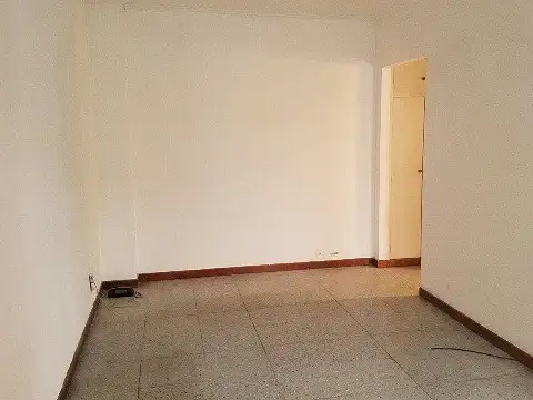 Avenida Directorio 300, Piso 5*