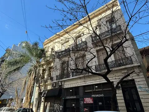 Hipolito Yrigoyen al 2100 PH