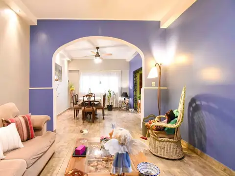 CASA EN VENTA FLORES PATIO PARRILLA IMPERDIBLE