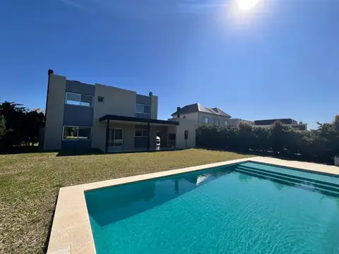 Venta Casa en Puertos B° Vistas 5 Amb. Pileta