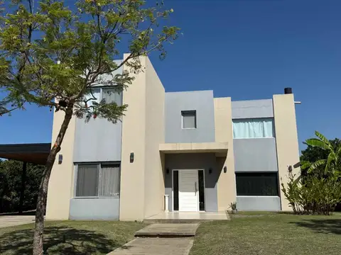 Avenida de los Lagos 1000