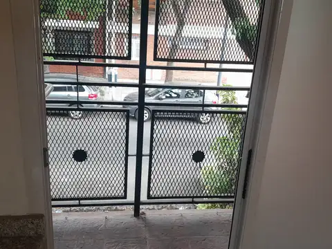 Depto Tipo Casa en Alquiler en Villa Pueyrredon, $ 650.000