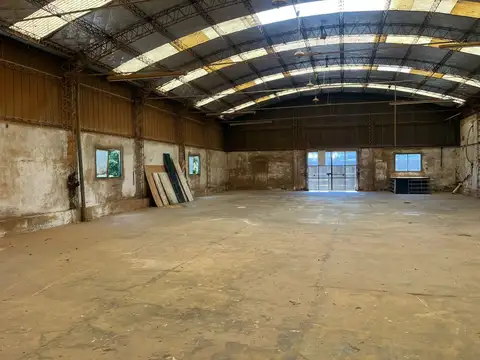 Galpon en Alquiler 29  mts Frente