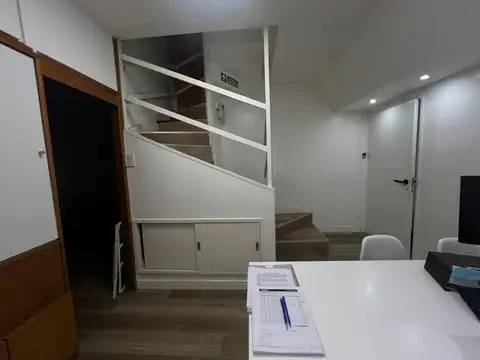 Local en Venta en Parque Rivadavia, USD 290.000