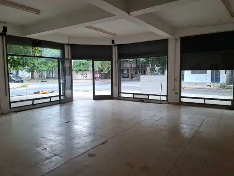 Local en Alquiler 50 años
