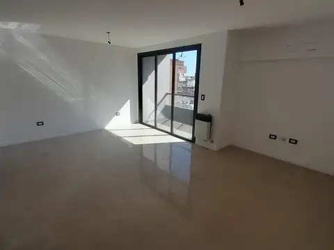 Venta de departamento  2 ambientes. Edificio Antu