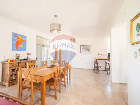 Imperdible casa en venta Aires del Llano. Barrio 1