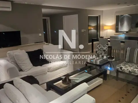 Vende apartamento de 3 dormitorios en Playa Brava, Punta del Este