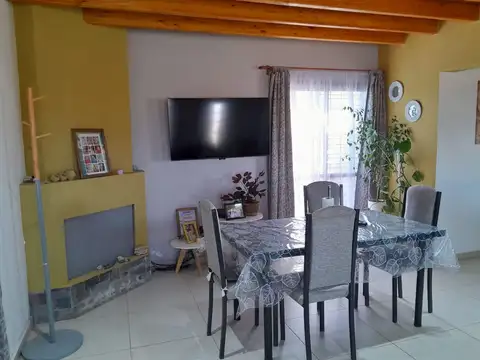 Casa 3 ambientes con 1 baño