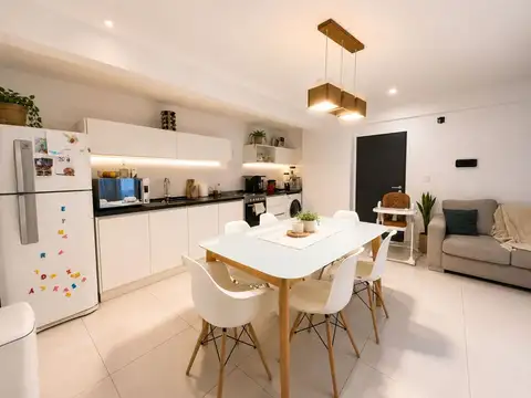 Departamento en Alquiler con 1 cocheras