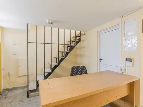 Casa 6 ambientes con 2 baños