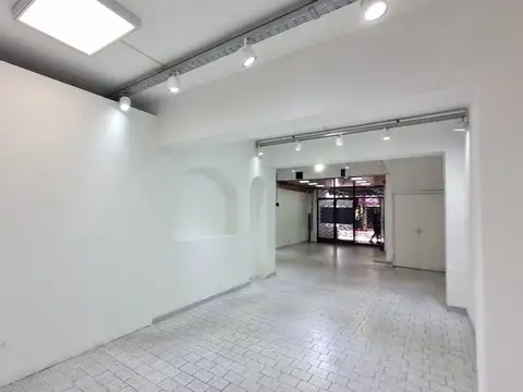 Local en Alquiler Via Púb.