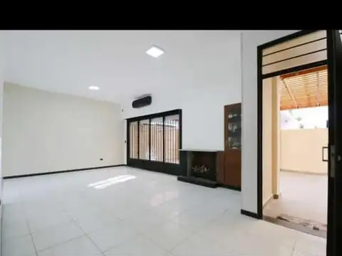 Depto Tipo Casa 5 ambientes con 2 baños