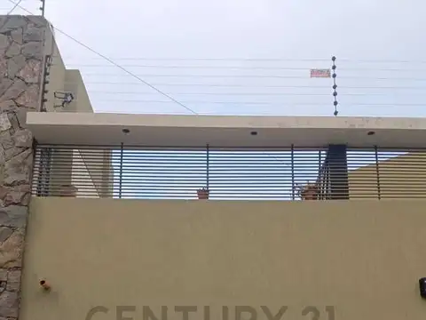 Cochabamba 100, Piso 0