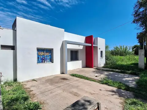 Linda casa 3 dormitorios sobre Garrigó, Paraná