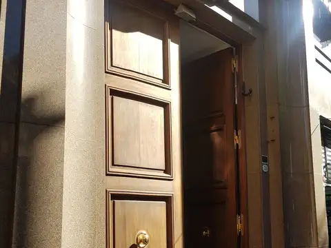 Oficina 4 ambientes con 2 baños