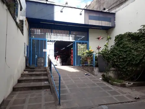 Local de 15 x 54 ideal y actualmente supermercado, sin columnas, oport
