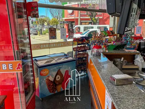 Av. Juan B Justo