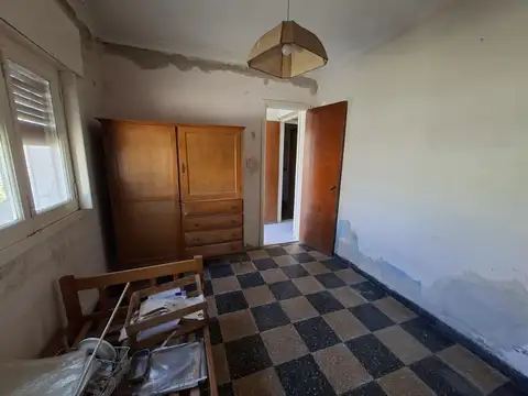 Casa 4 ambientes con 1 baño