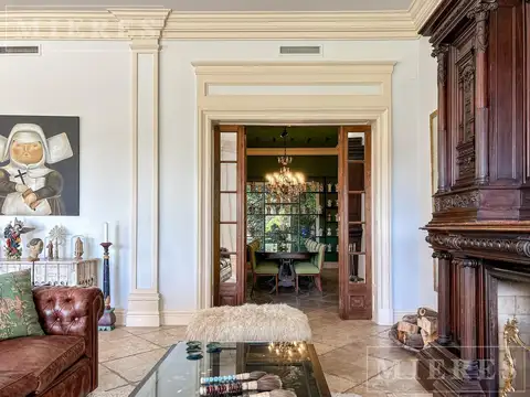 Casa 10 ambientes con 4 baños