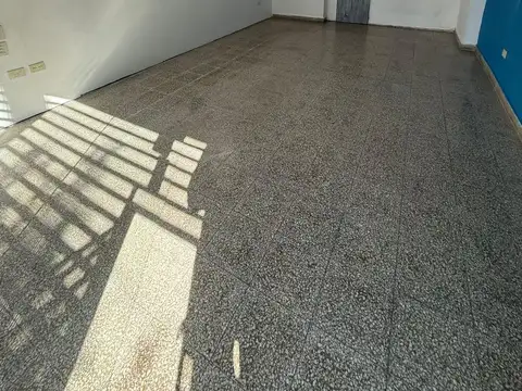 Local en Alquiler en Centro, $ 800.000