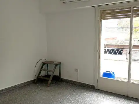Depto Tipo Casa en Venta 50 años