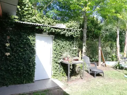 Casa 4 ambientes con 2 baños