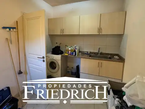 Casa 4 ambientes con 4 baños