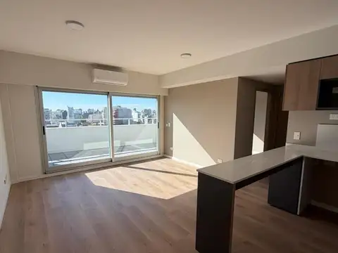 VENTA - Tres Ambientes luminoso con Balcon Terraza - Boedo