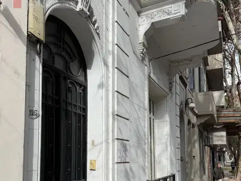 Depto Tipo Casa en Alquiler de 4 dormitorios