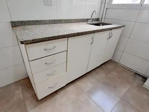 Depto Tipo Casa en Alquiler en Villa Lynch, $ 800.000