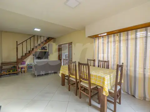 Depto Tipo Casa en Venta de 4 ambientes