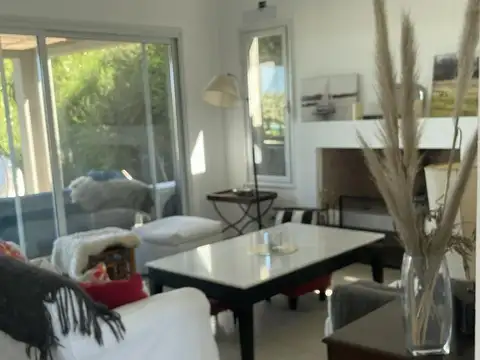 Excelente casa en alquiler en barrio San Francisco Villanueva con escritorio y 3 dormitorios