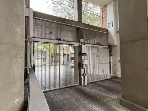 Cochera en alquiler en barrio La sexta/ Abasto