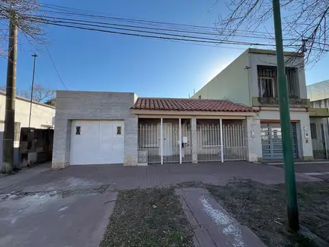 Casa en Barrio 9 de Julio