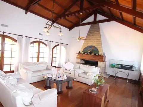 Casa en Venta en General San Martin, USD 550.000
